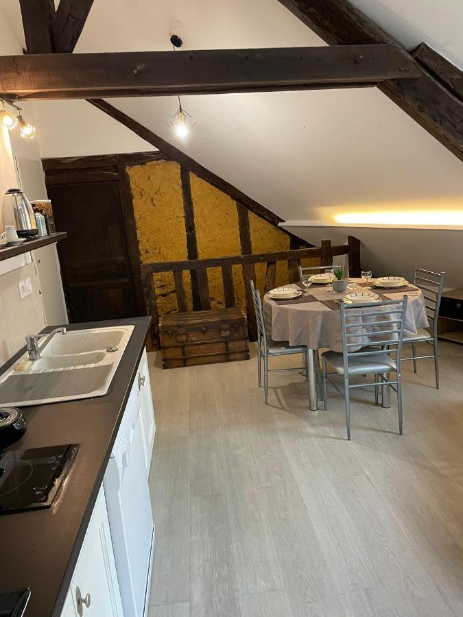 Appartement* Authentique Meuble Sarlat Coeur Ville Luaran gambar